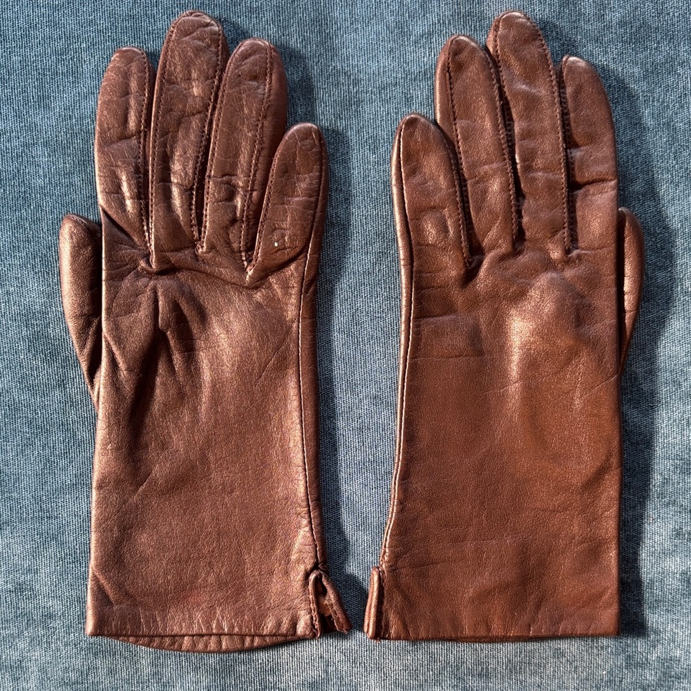 Elegant Brown Leather Gloves